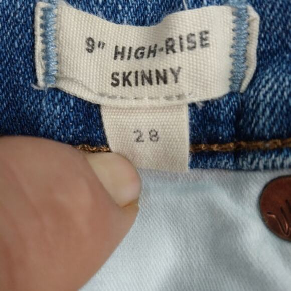 J439 Madewell High Rise Distressed Skinny 28 - Picture 8 of 10
